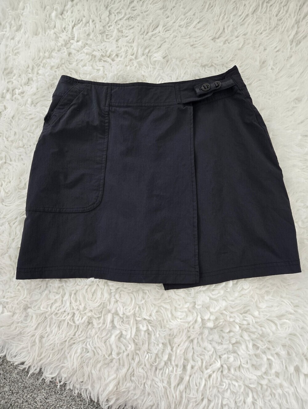 Easter Mountains Sports Endeavor Skort. Size 4. Good preowmed condition.